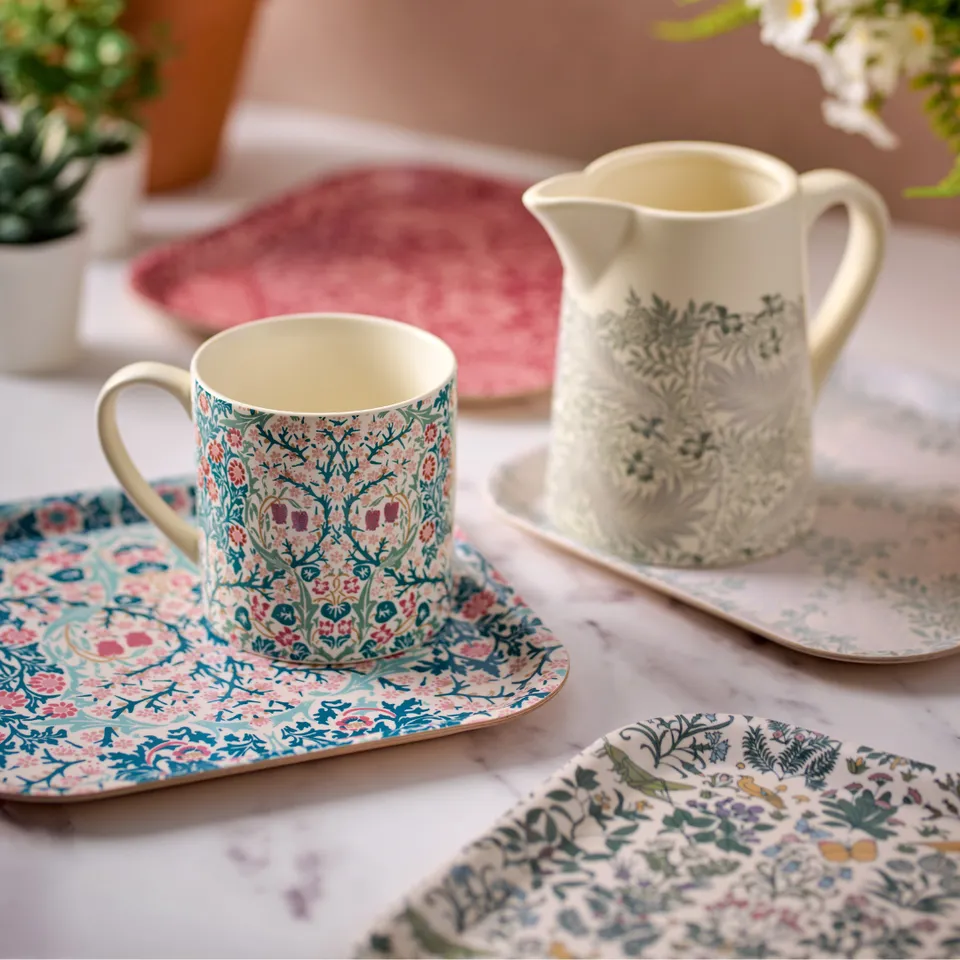 William Morris Larkspur plateau bouleau 20x20 cm crème