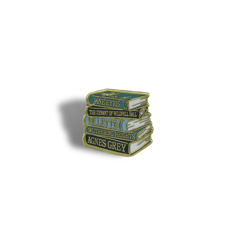HMB Bronte Sisters Book Stack pin's émail vert 3 cm