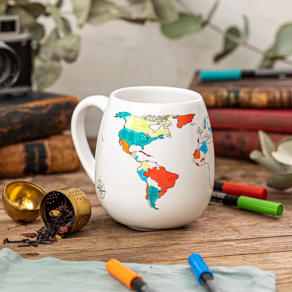 Trouvaille World Map mug à colorier carte du monde