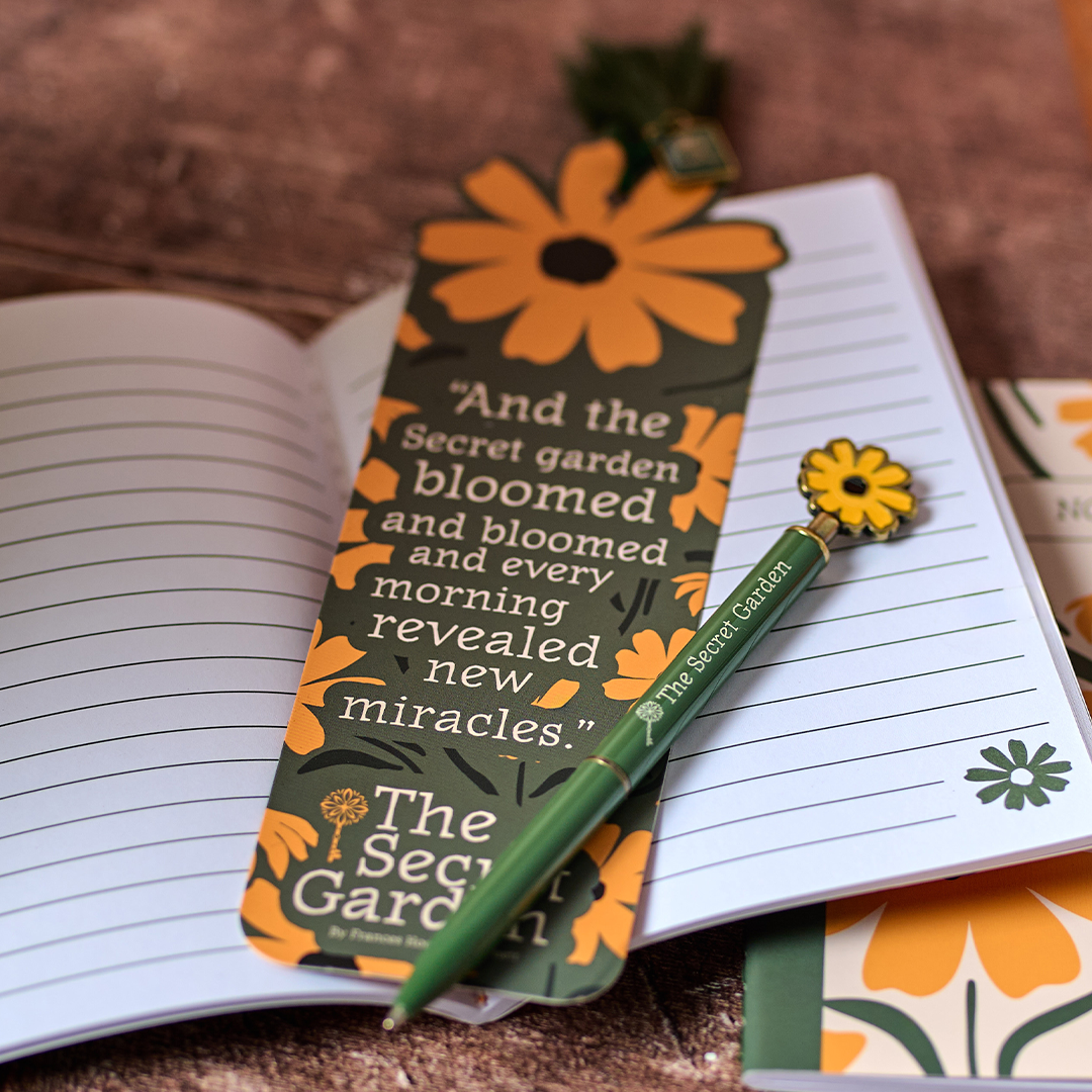 The Secret Garden marque-page papier pompon vert