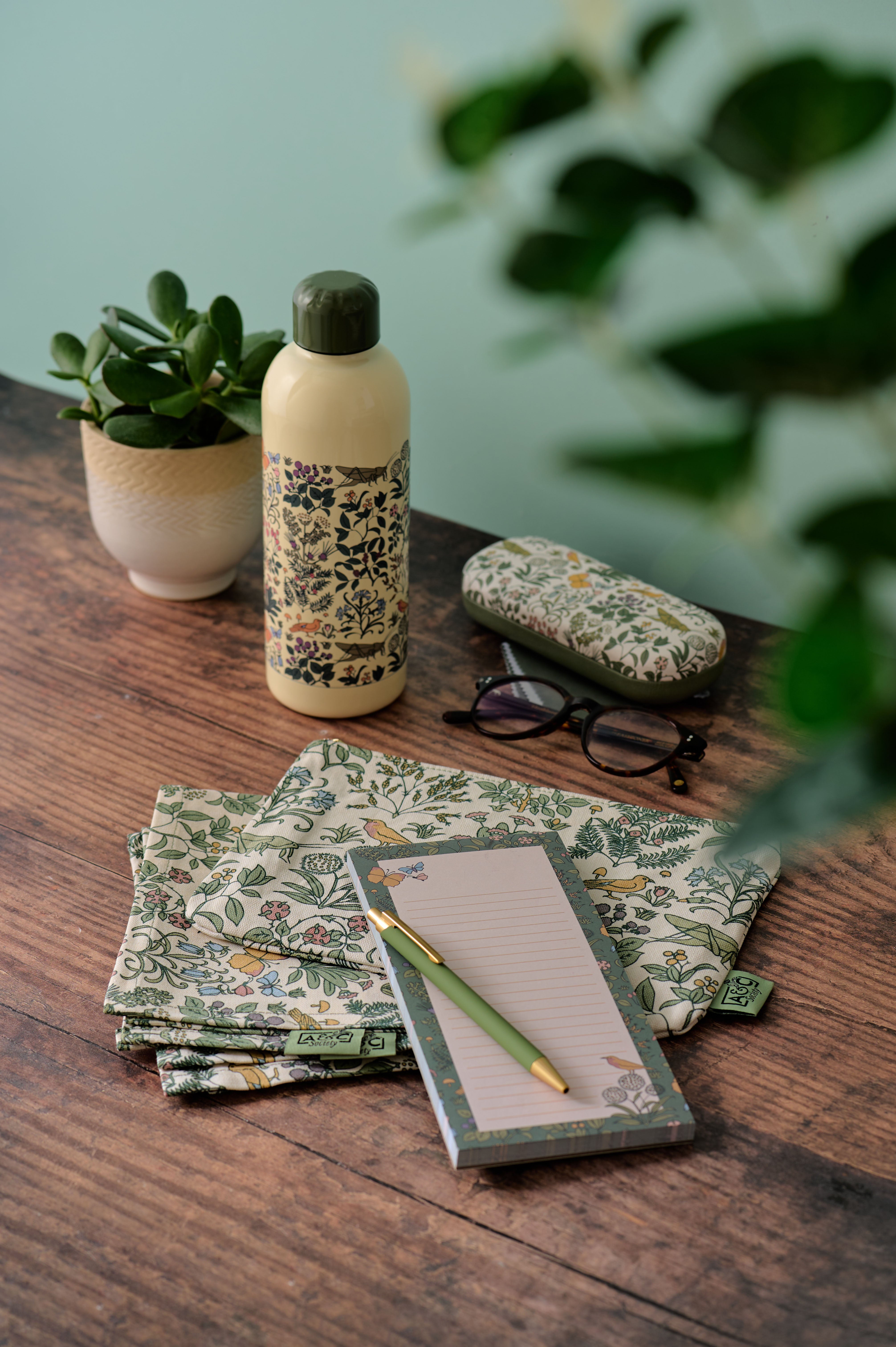 Arts & Crafts Apothecary's Garden gourde inox 50 cl verte