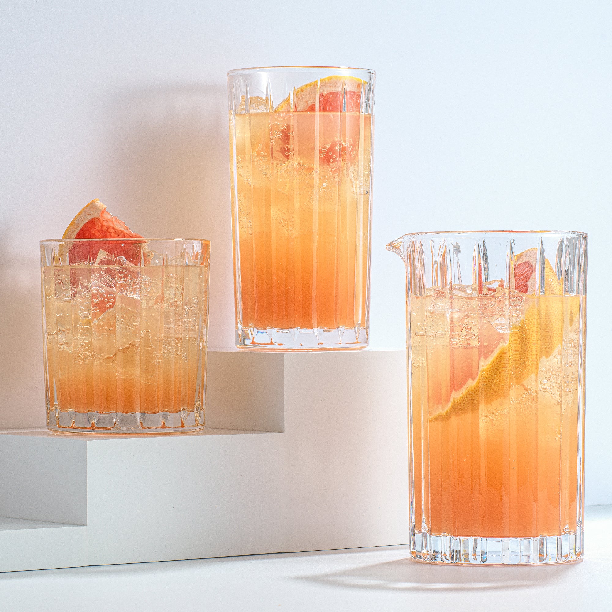 JoyJolt Alina Ribbed pichet à cocktail verre 60 cl strié