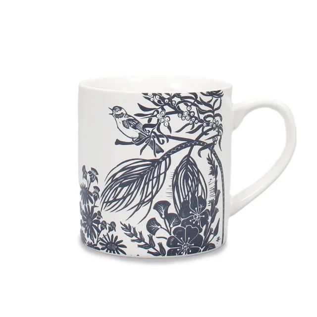 Kate Heiss Woodland Navy mug céramique 31 cl botanique